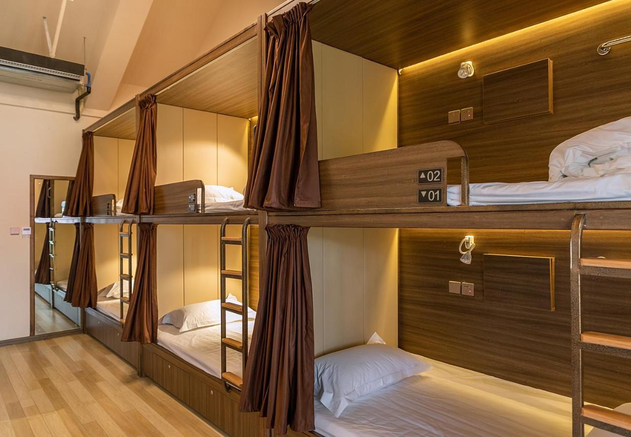 The Hump Hostel 驼峰客栈 Куньмин Экстерьер фото