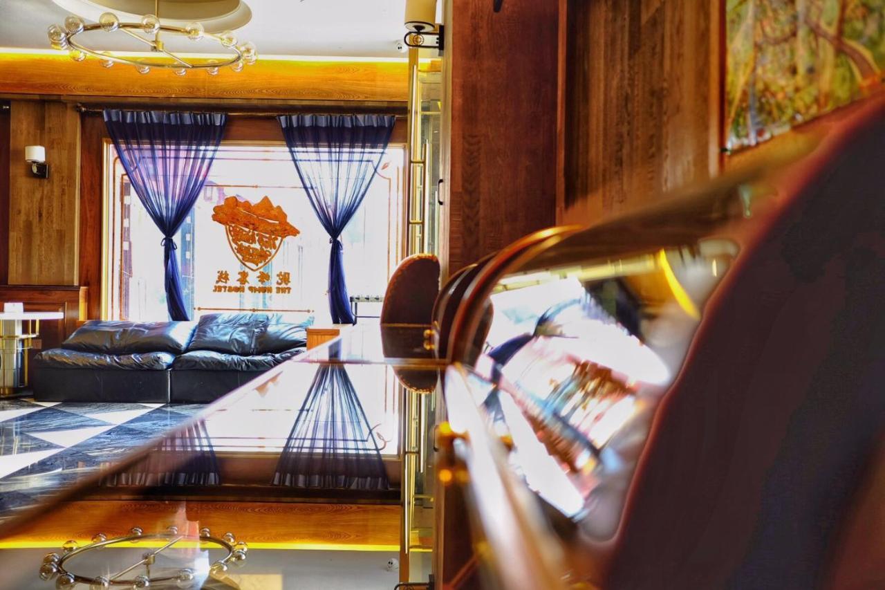 The Hump Hostel 驼峰客栈 Куньмин Экстерьер фото